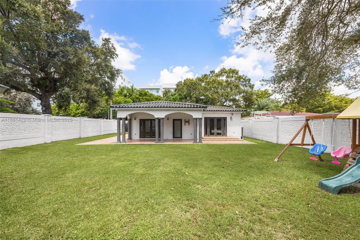 Backyard, Exterior, Playground