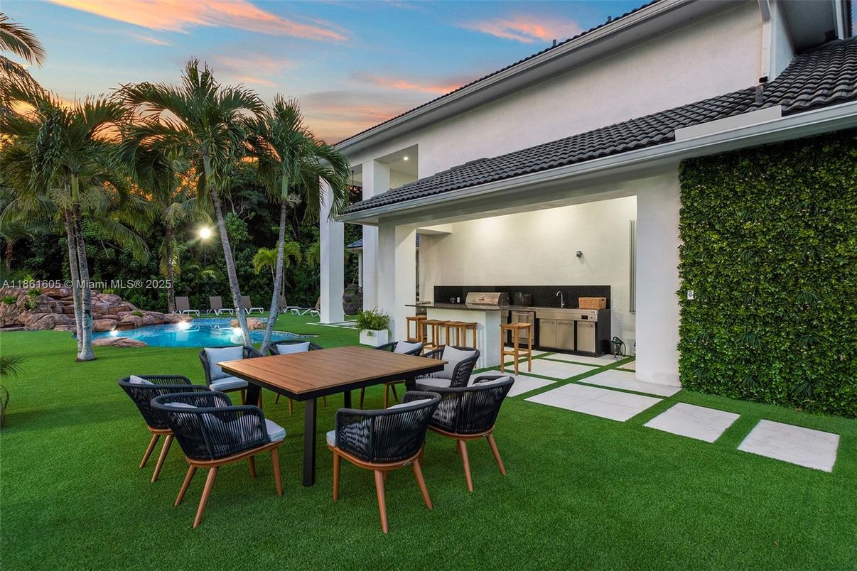 Backyard, Exterior, Outdoor Kitchen, Pool