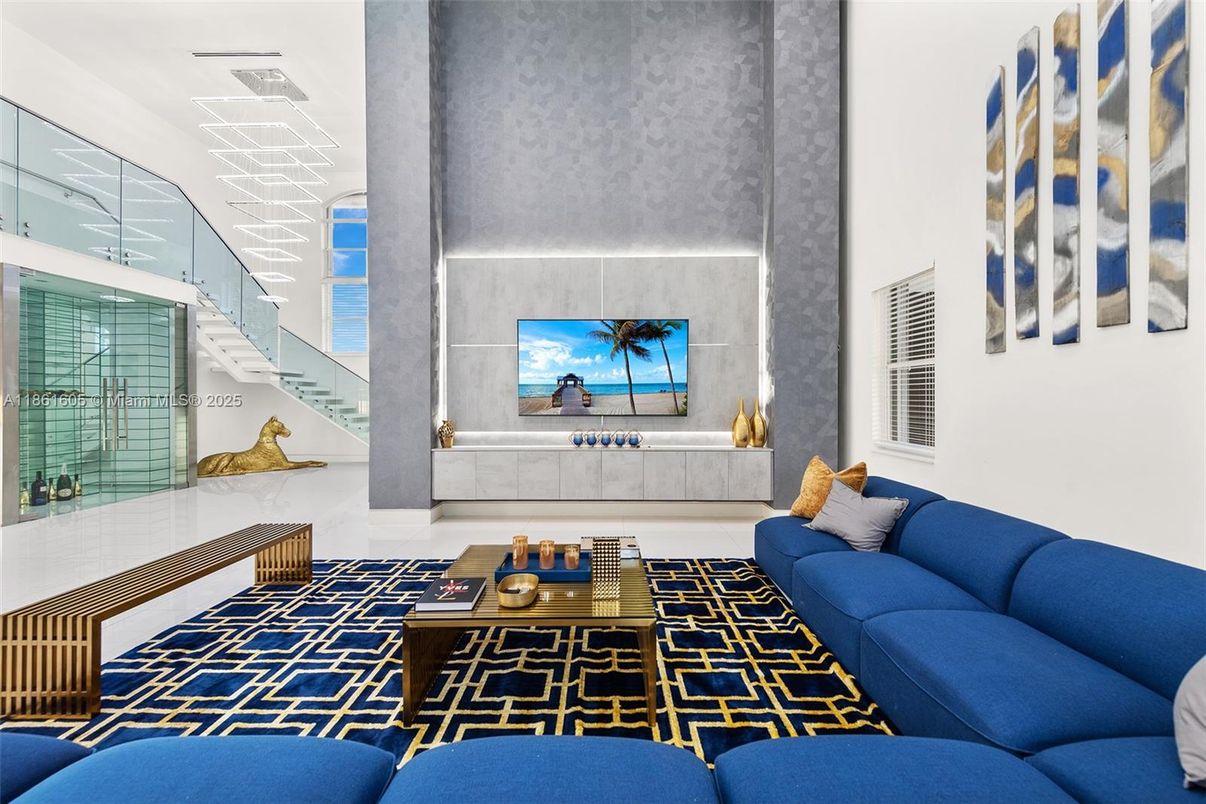 Fireplace, Interior, Living room