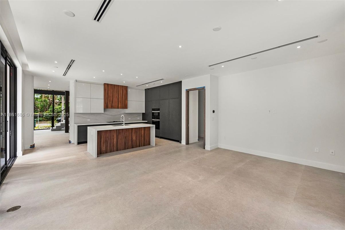 Interior, Kitchen, Recessed Lighting
