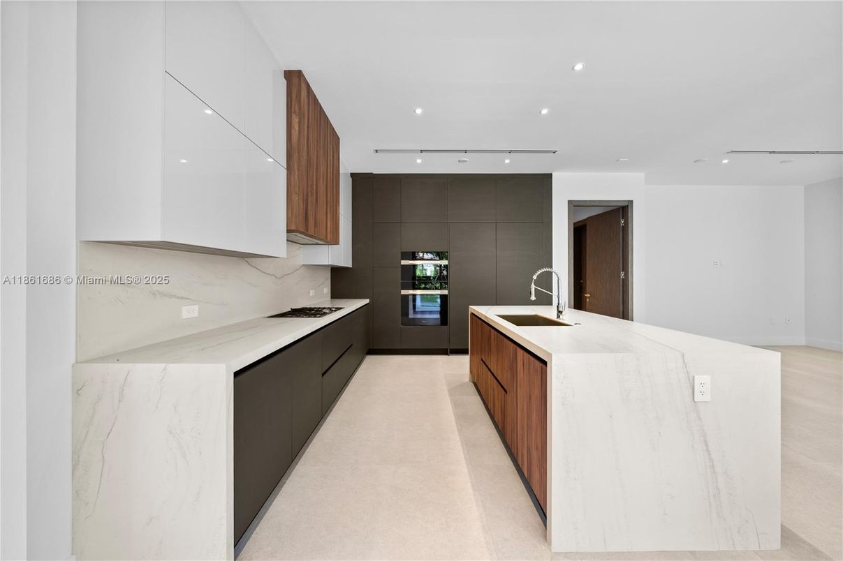 Interior, Kitchen, Marble Walls, Recessed Lighting