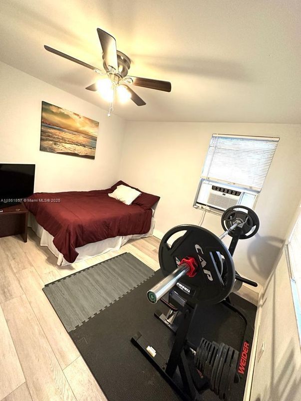 Bedroom, Fitness Equipment, Interior, Wood Texture Flooring