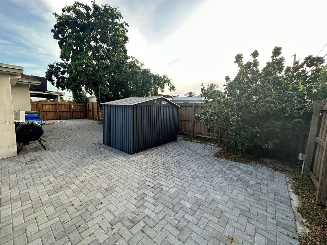 Backyard, Exterior, Hot Tub
