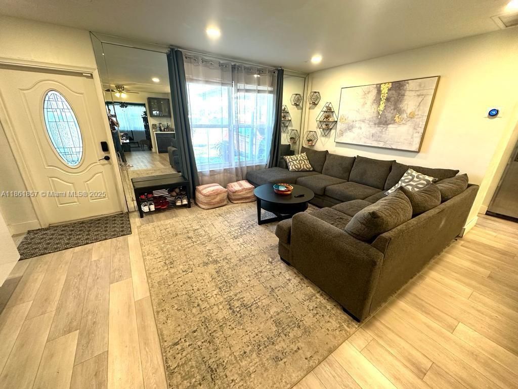 Interior, Living room, Recessed Lighting, Wood Texture Flooring