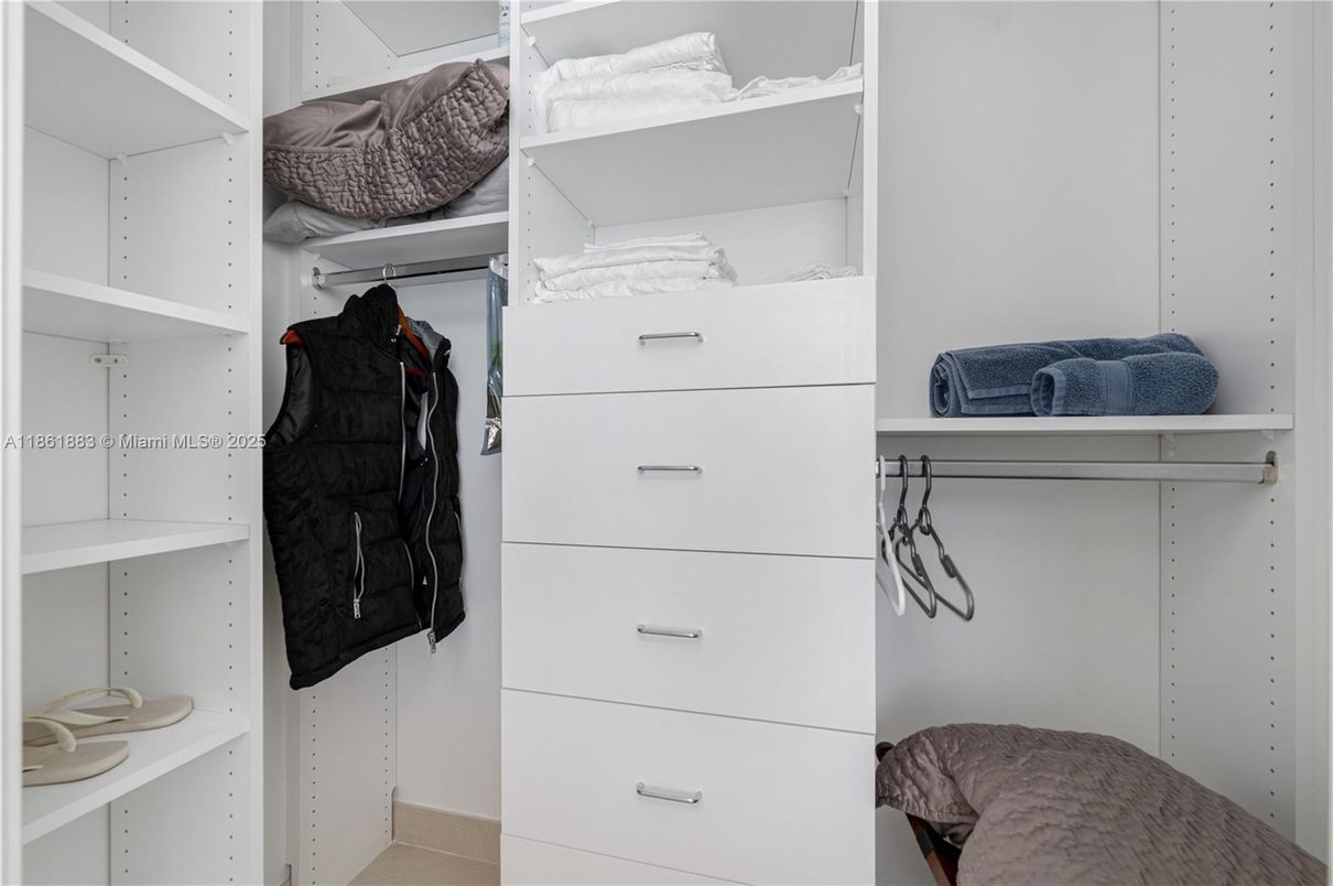 Interior, Walk-in Closets