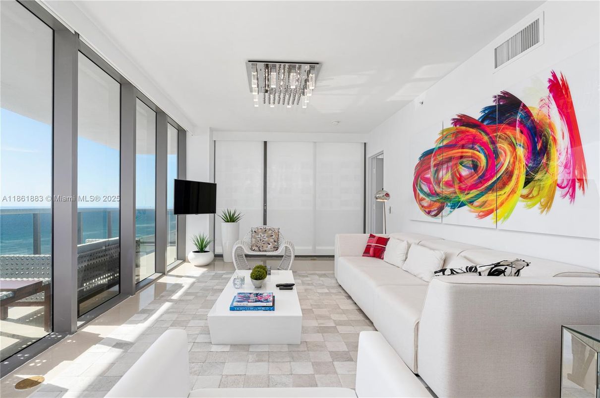 Interior, Living room, Water