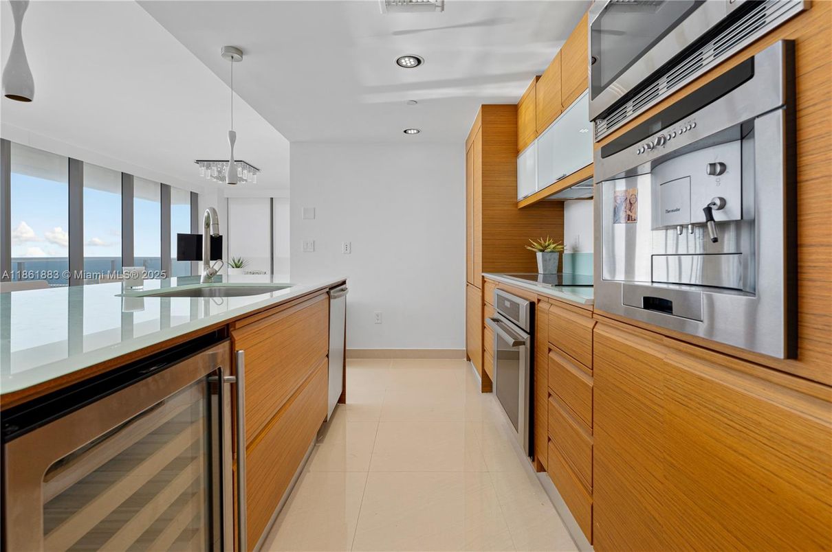 Interior, Kitchen, Pendant Lights, Recessed Lighting, Stainless Steel Appliances, Water
