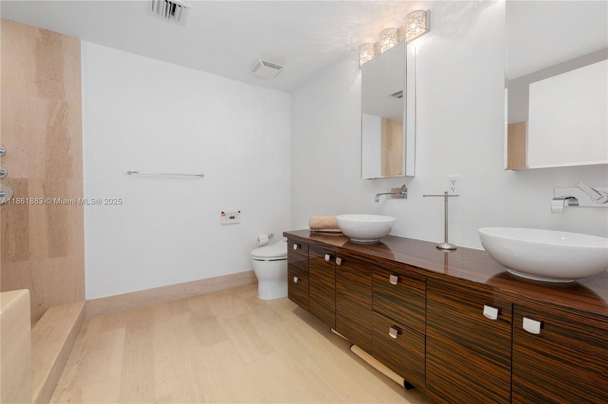 Bathroom, Dual Sink Vanities, Interior, Wood Texture Flooring
