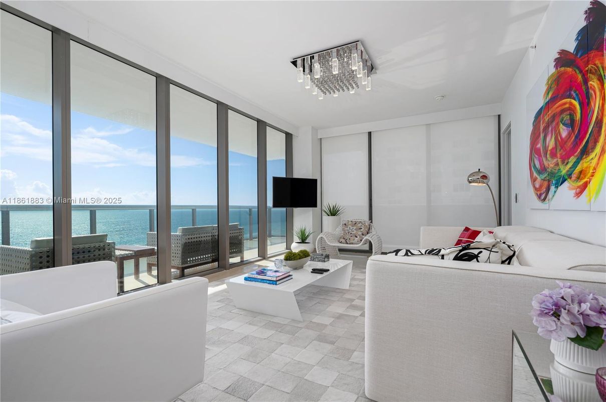 Interior, Living room, Water
