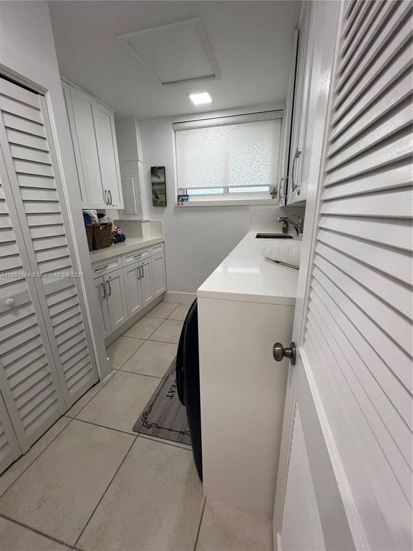 Interior, Recessed Lighting, Washer