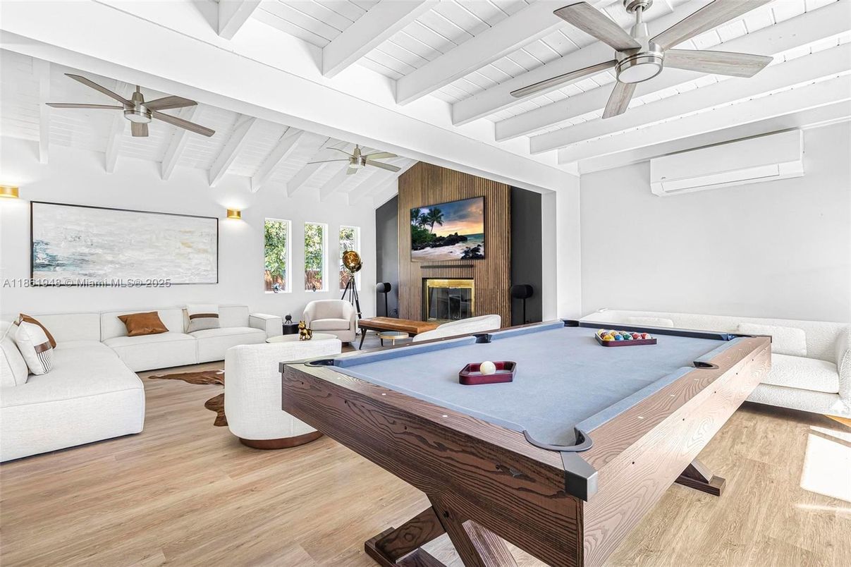 Billiard Table, Game Room, Interior, Living room, Wood Texture Flooring