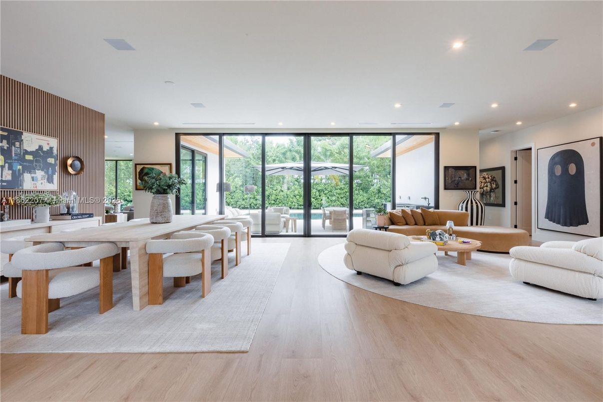 Dining room, Interior, Living room, Recessed Lighting, Wood Texture Flooring