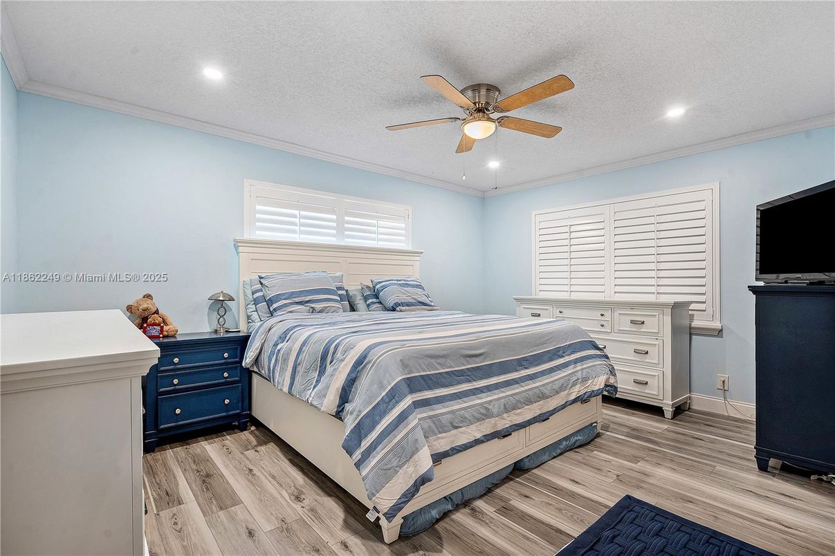 Bedroom, Interior, Recessed Lighting, Wood Texture Flooring