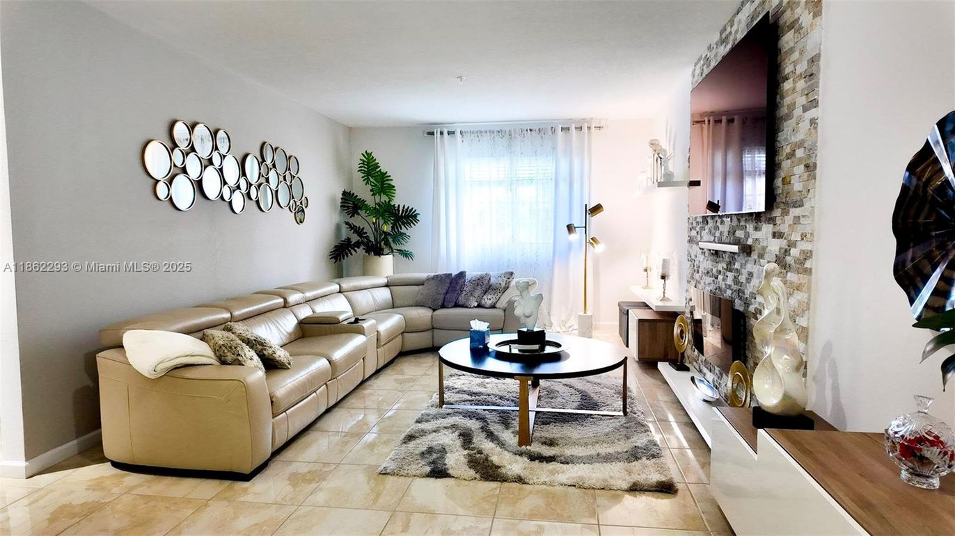 Fireplace, Interior, Living room
