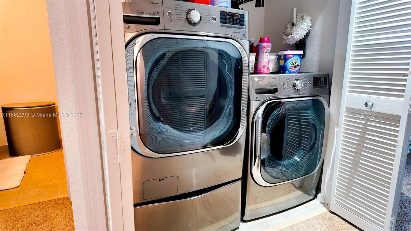 Interior, Utility Closets, Washer