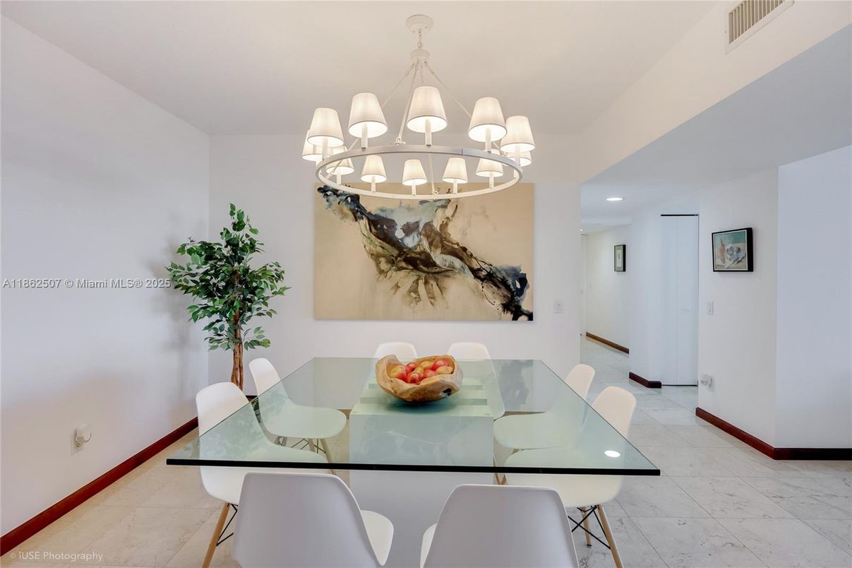 Chandelier, Dining room, Interior, Marble, Recessed Lighting