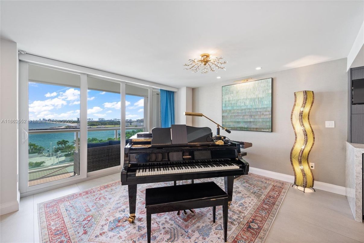 Interior, Piano, Recessed Lighting, Water