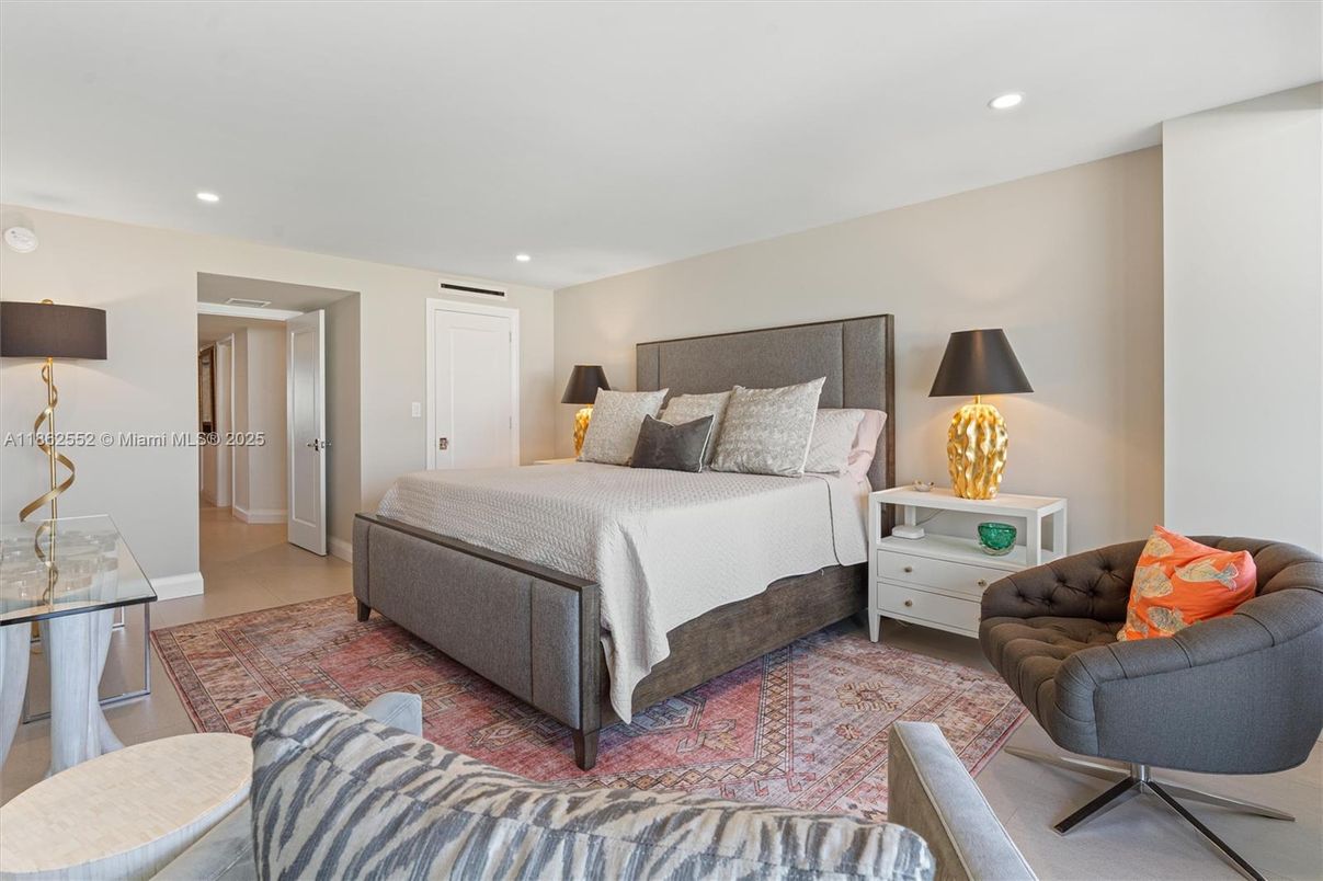 Bedroom, Interior, Recessed Lighting