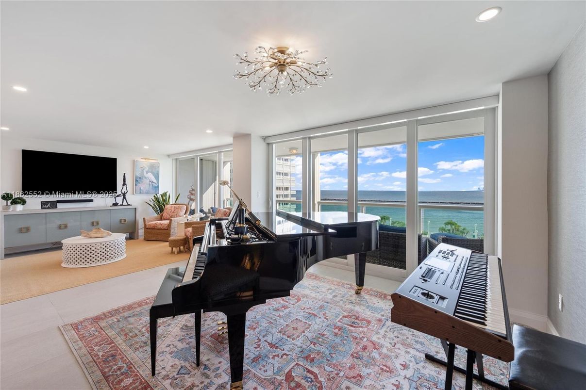 Interior, Living room, Piano, Recessed Lighting, Water