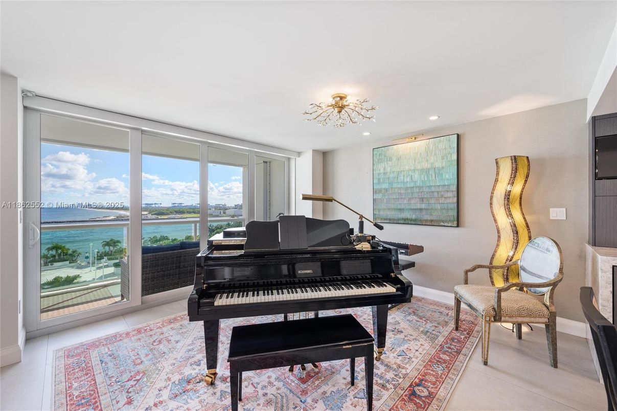 Interior, Piano, Recessed Lighting, Water