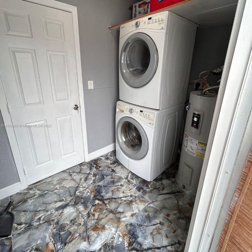Interior, Utility Closets, Washer