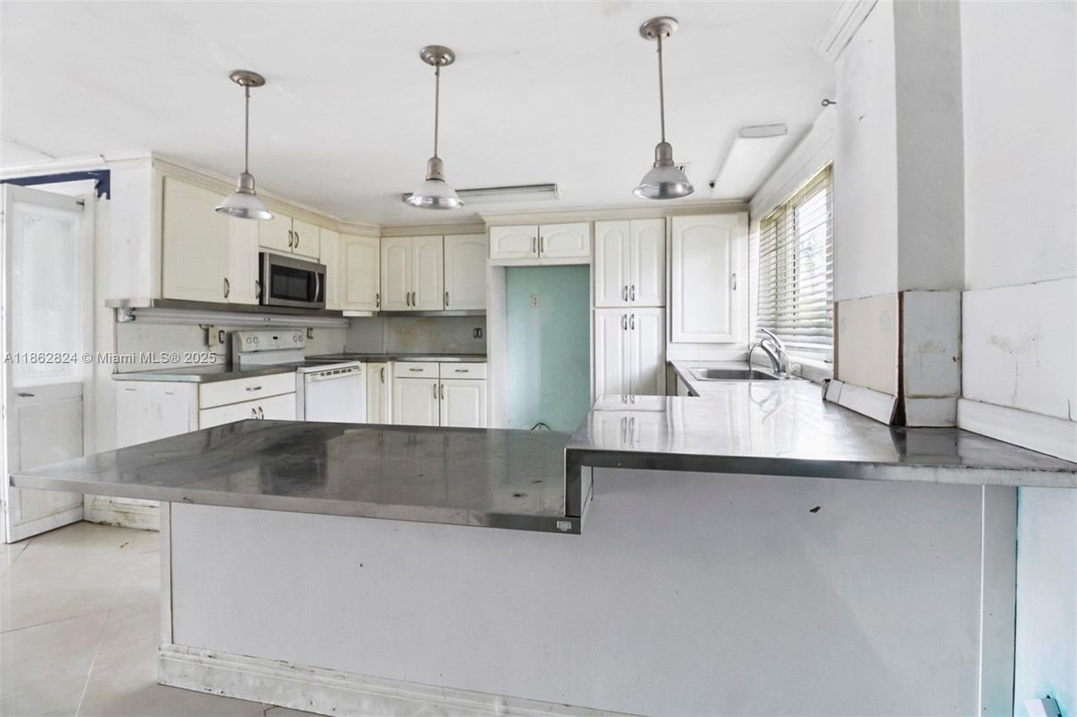 Interior, Kitchen, Pendant Lights