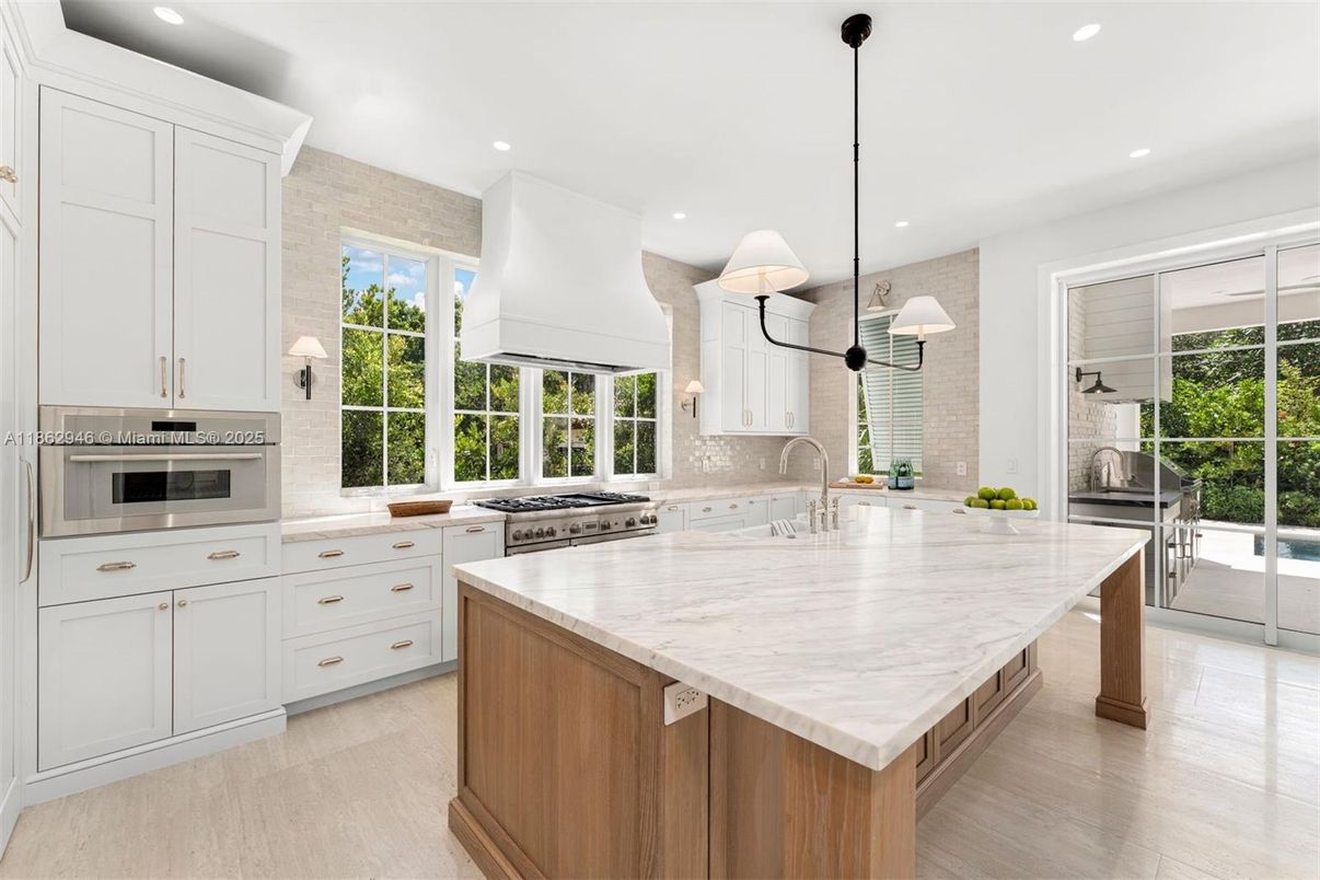 Interior, Kitchen, Pendant Lights, Recessed Lighting, Stainless Steel Appliances