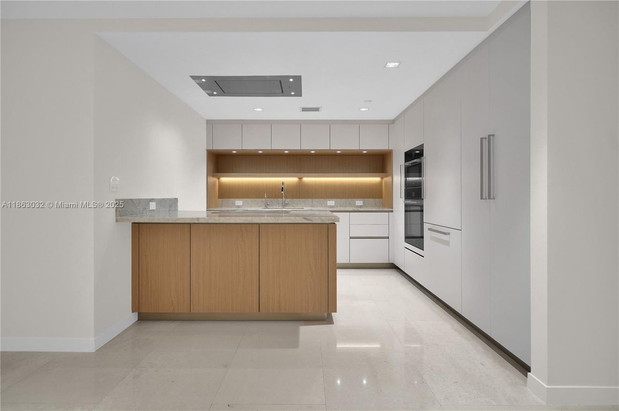 Interior, Kitchen, Recessed Lighting