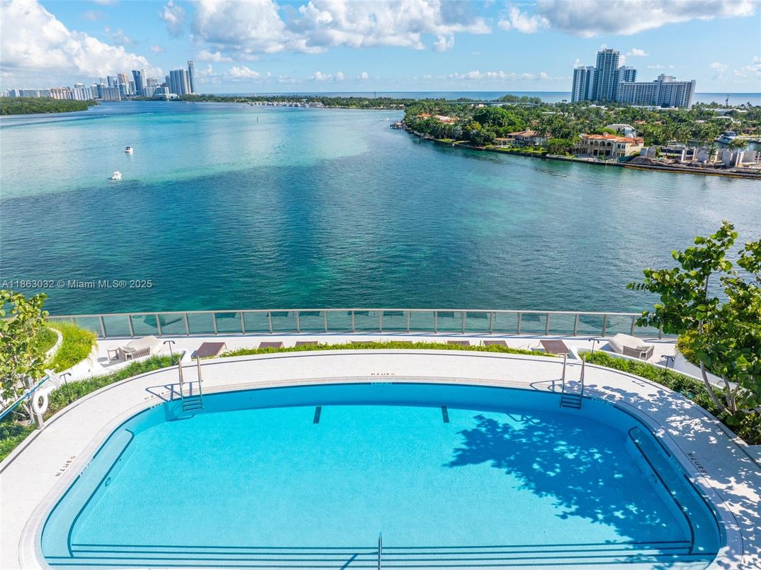 Exterior, Pool, Water