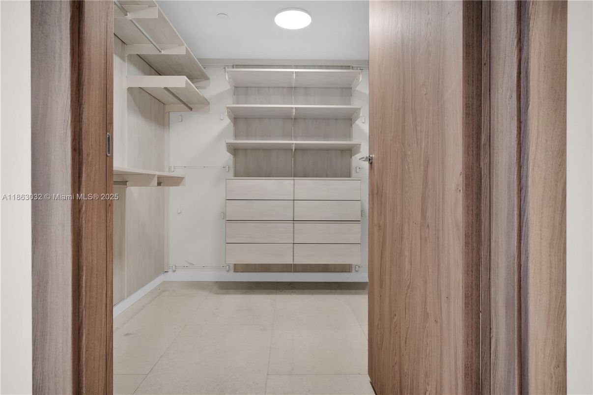 Interior, Recessed Lighting, Walk-in Closets