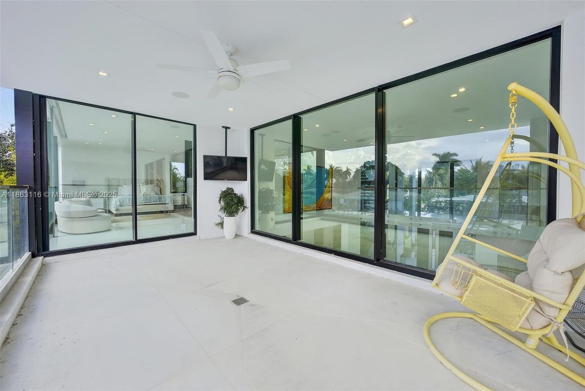 Interior, Recessed Lighting, Sun Room