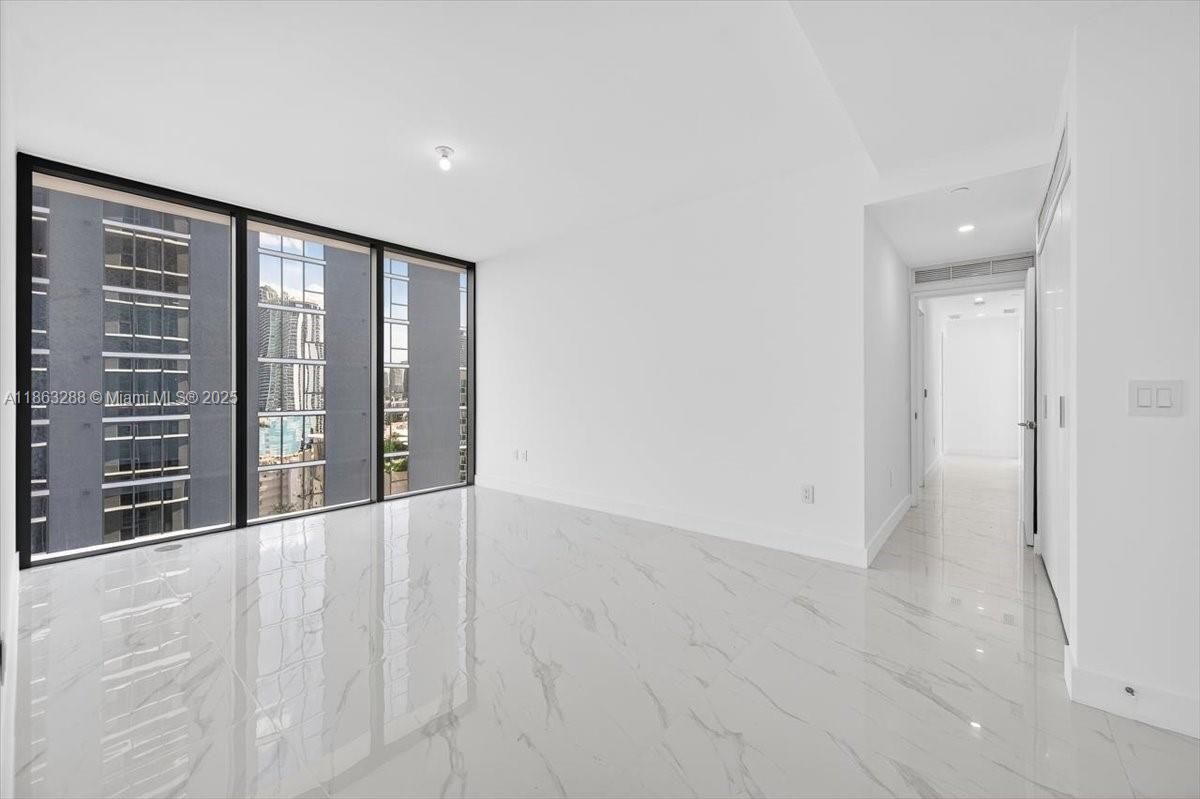 Empty room, Interior, Marble, Recessed Lighting