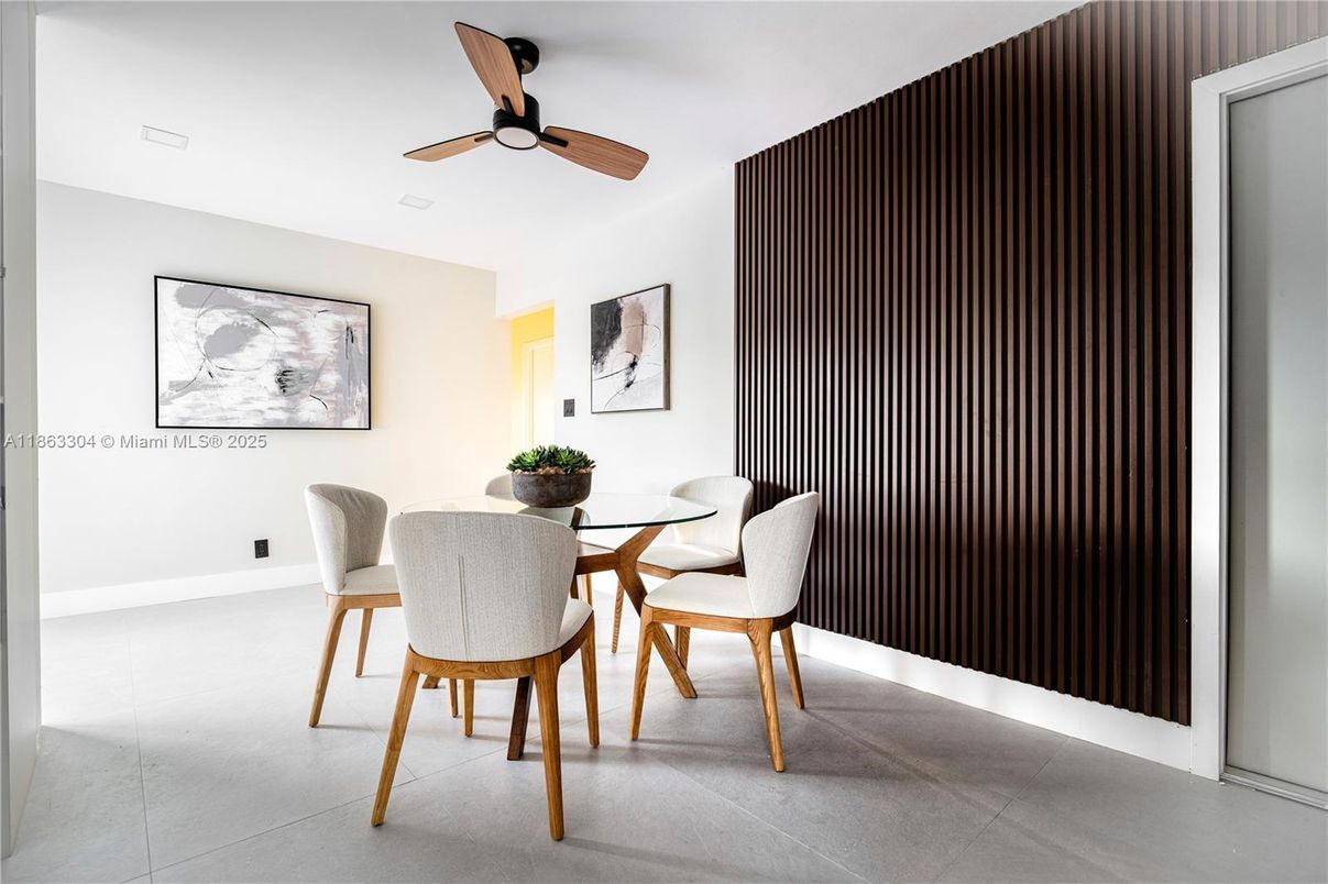Dining room, Interior