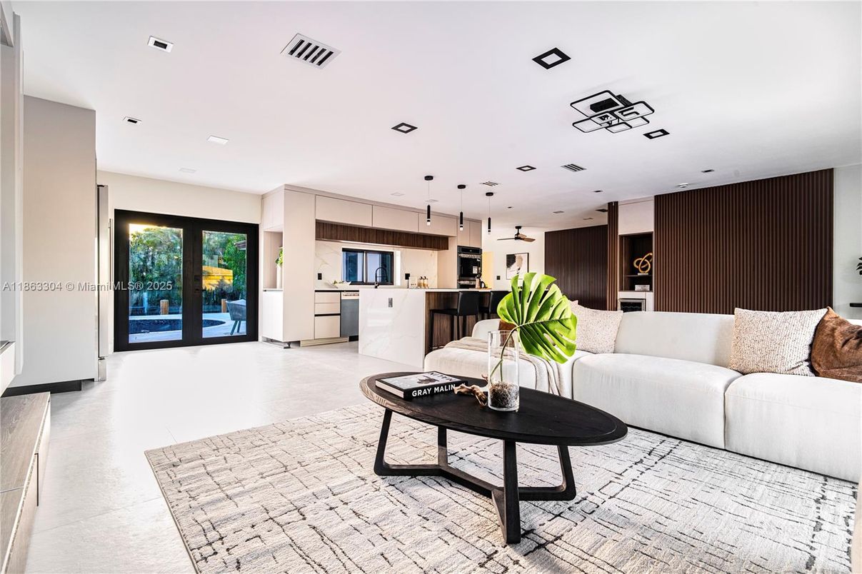 Interior, Kitchen, Living room, Pendant Lights, Recessed Lighting