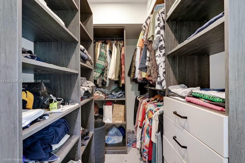 Interior, Walk-in Closets