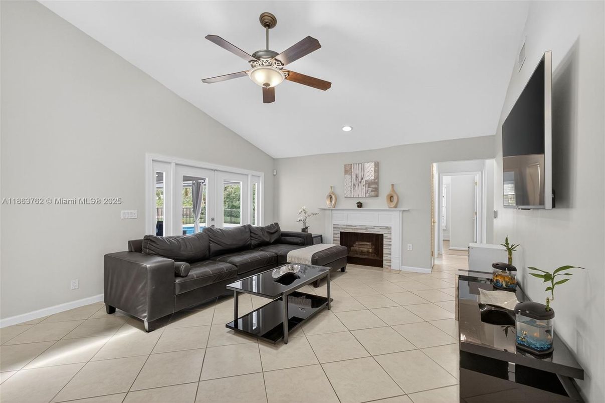 Fireplace, Interior, Living room, Recessed Lighting