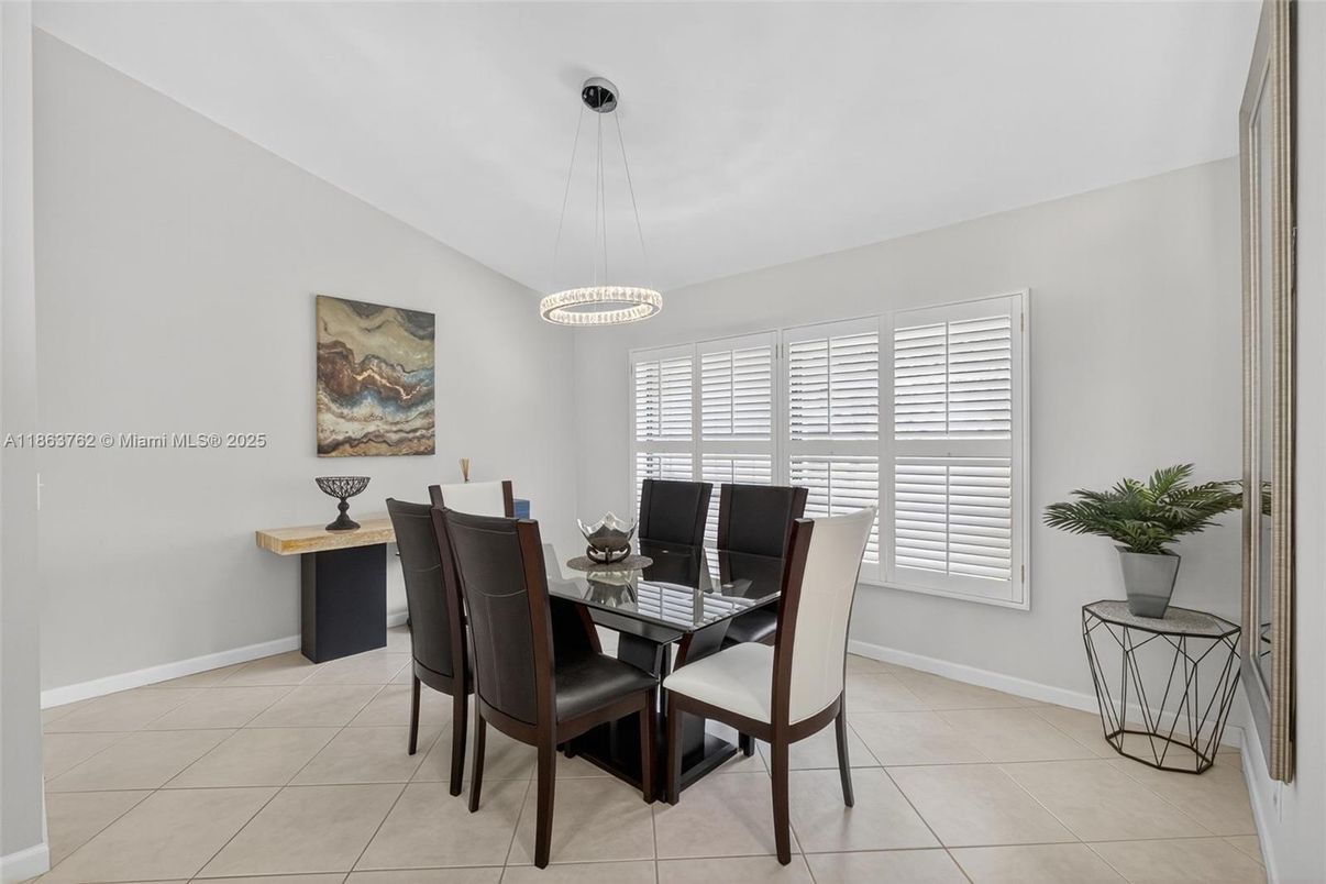 Dining room, Interior, Pendant Lights