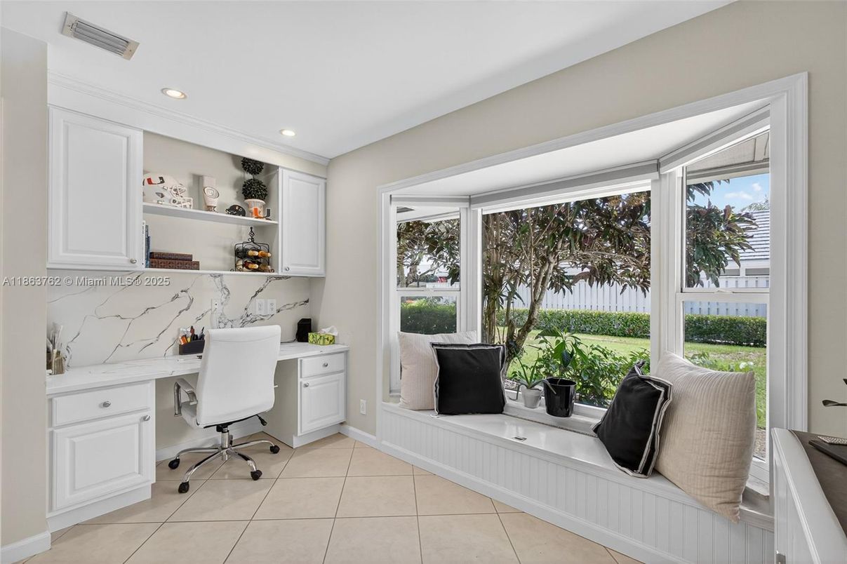 Home Office, Interior, Marble Walls, Recessed Lighting