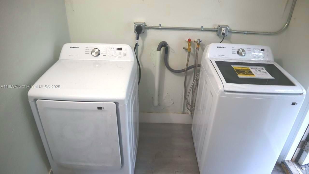 Interior, Washer