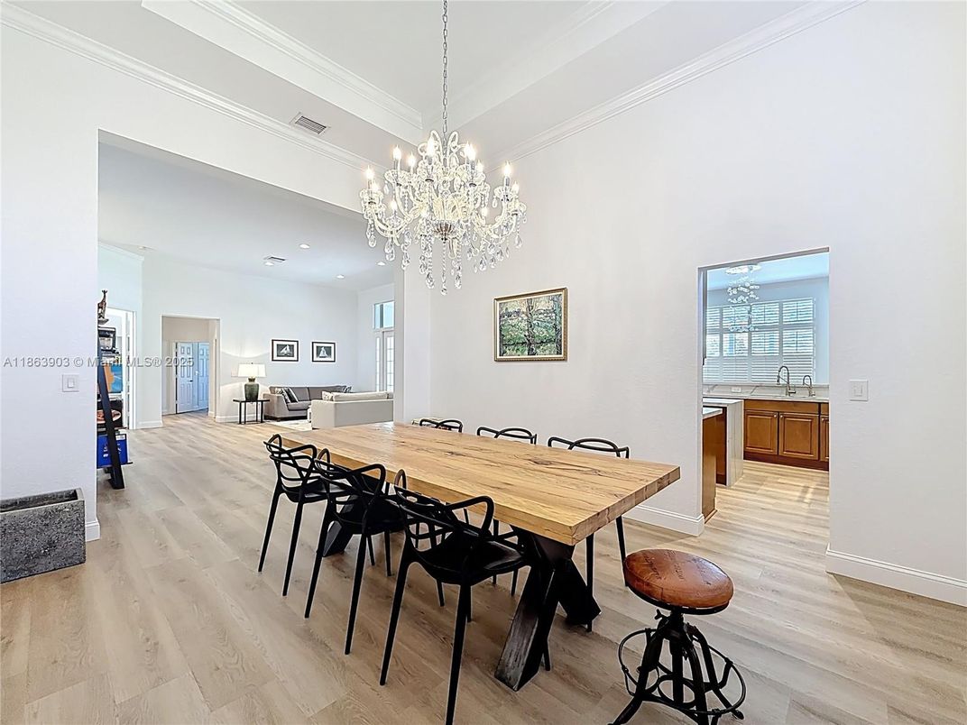 Chandelier, Dining room, Interior, Recessed Lighting, Wood Texture Flooring