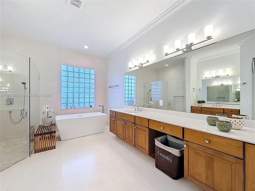 Bathroom, Dual Sink Vanities, Free Standing Baths, Glass Shower, Interior, Recessed Lighting