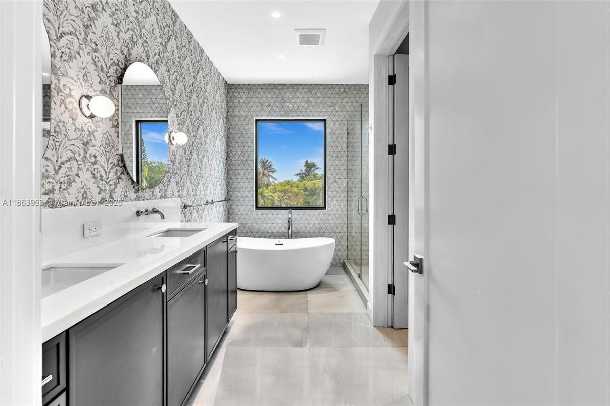 Bathroom, Dual Sink Vanities, Free Standing Baths, Interior, Recessed Lighting