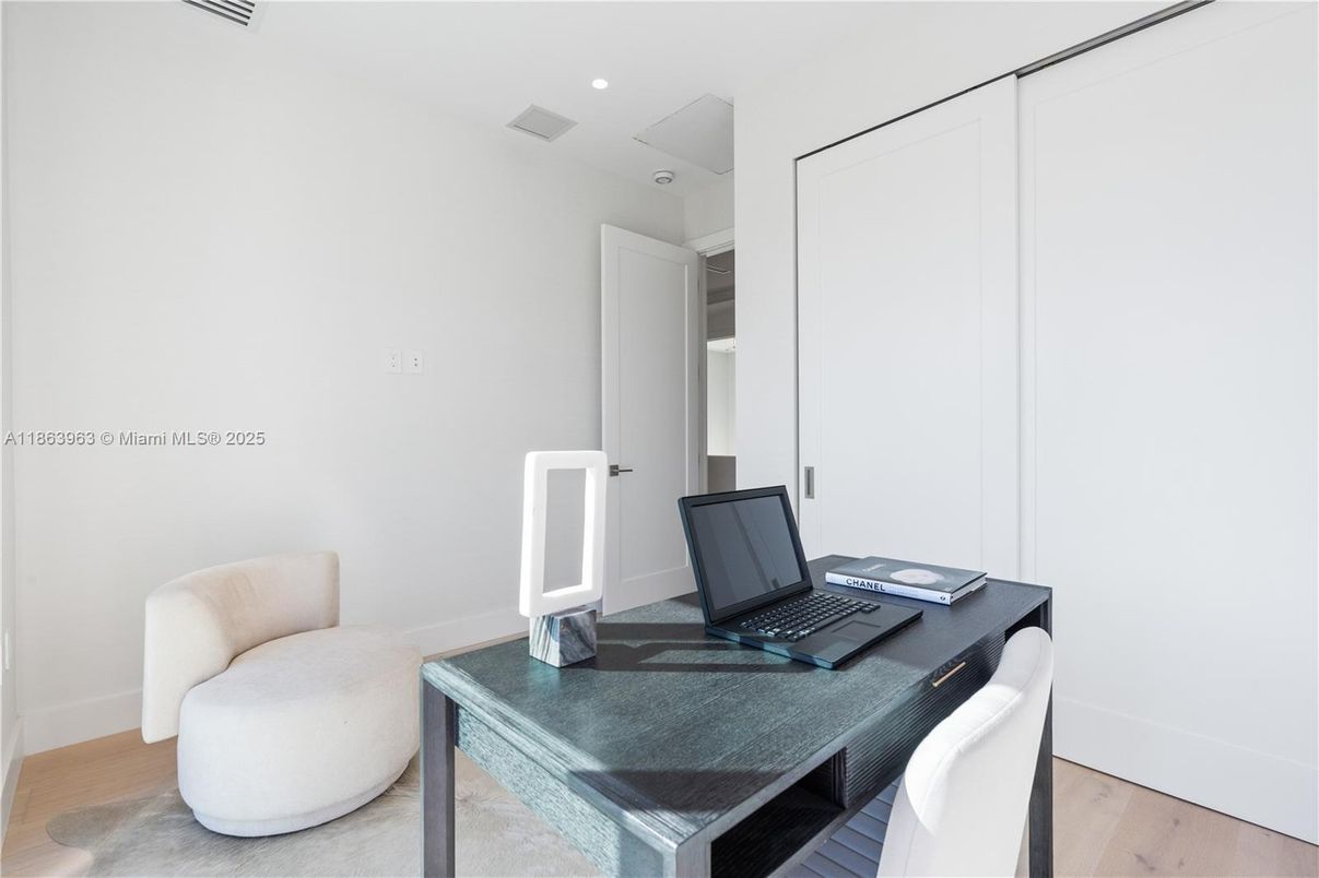 Home Office, Interior, Recessed Lighting, Wood Texture Flooring