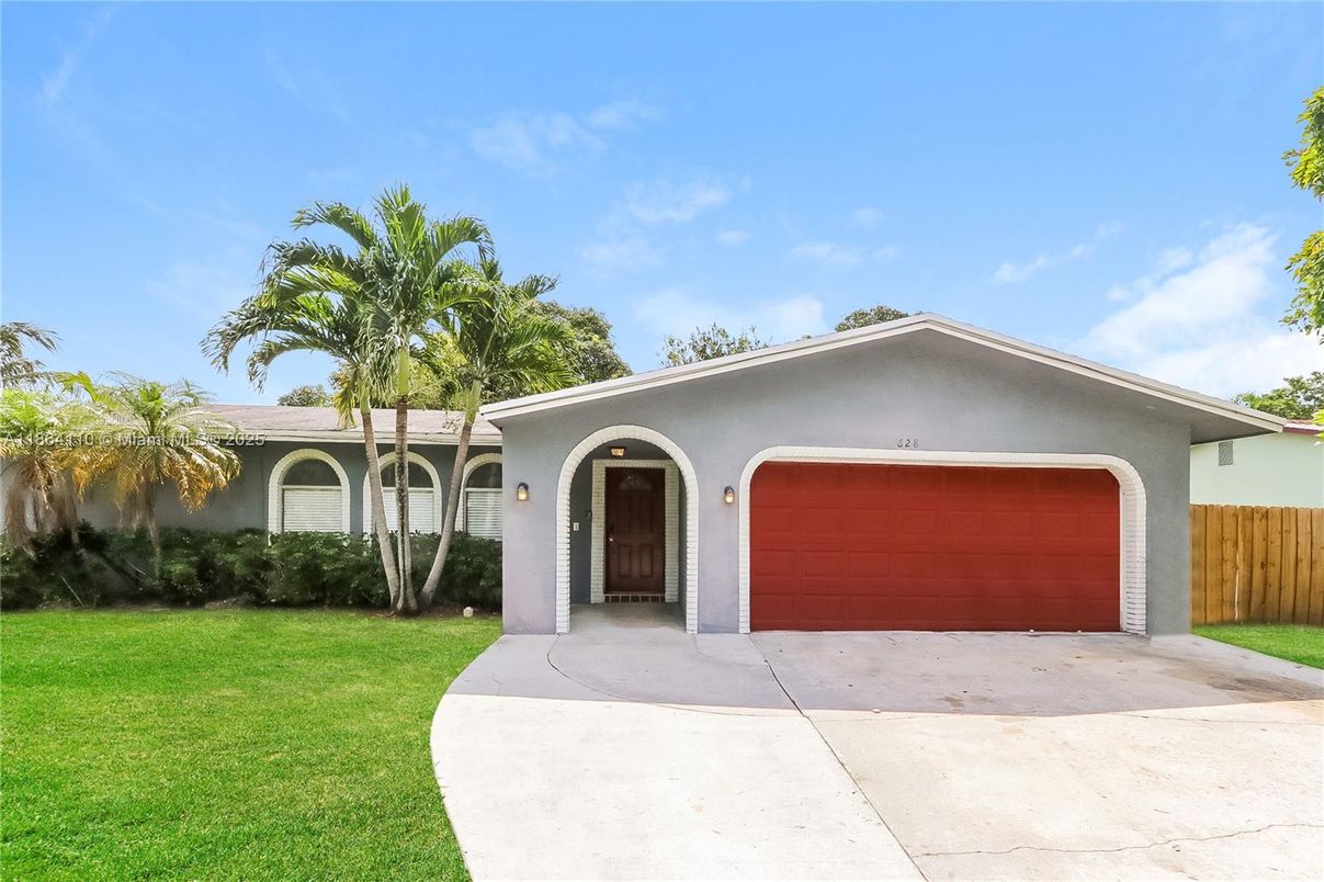 Attached, Backyard, Exterior, Facade, Ranch