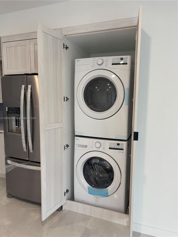Interior, Utility Closets, Washer