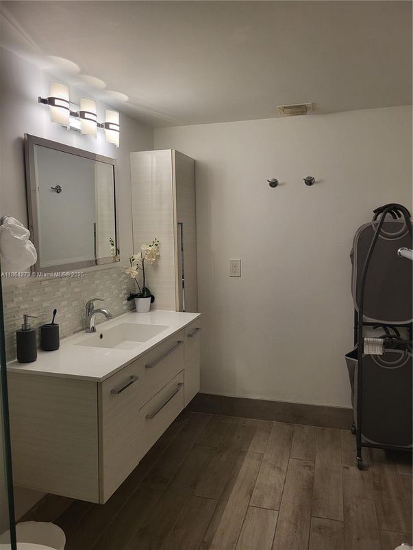 Bathroom, Interior, Wood Texture Flooring