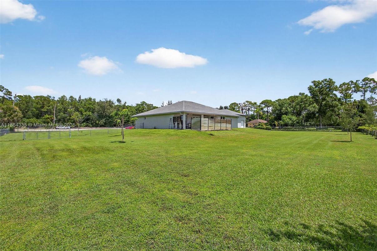 Backyard, Exterior