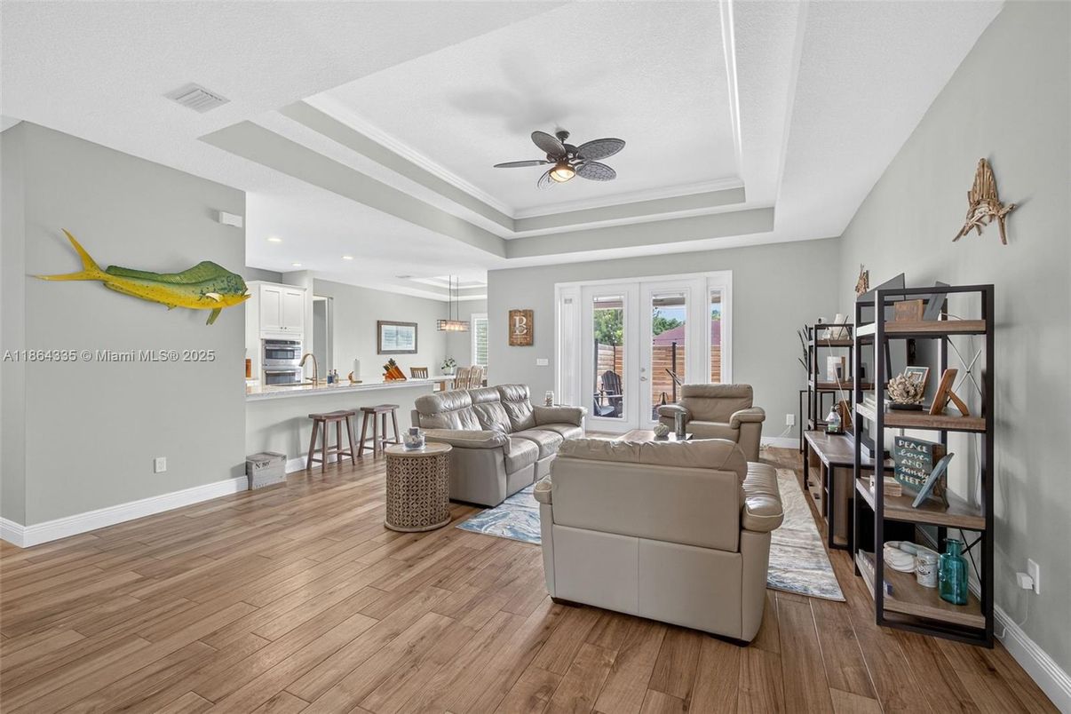 Interior, Kitchen, Living room, Pendant Lights, Recessed Lighting, Wood Texture Flooring