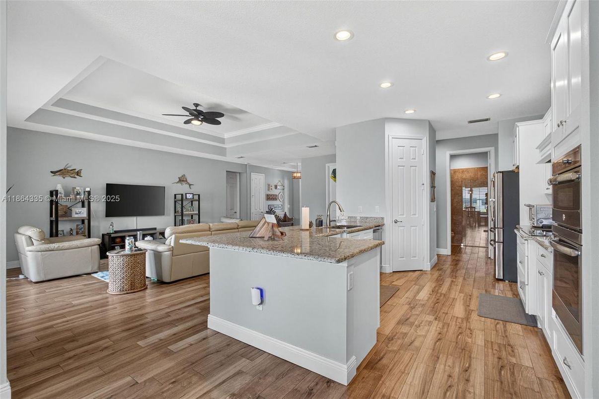 Interior, Kitchen, Living room, Recessed Lighting, Wood Texture Flooring