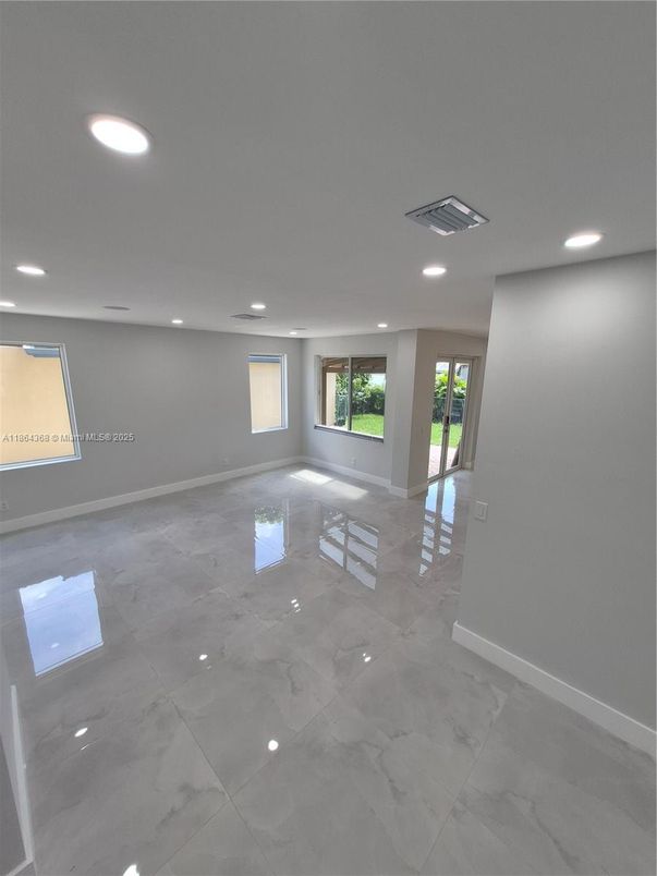 Empty room, Interior, Marble, Recessed Lighting